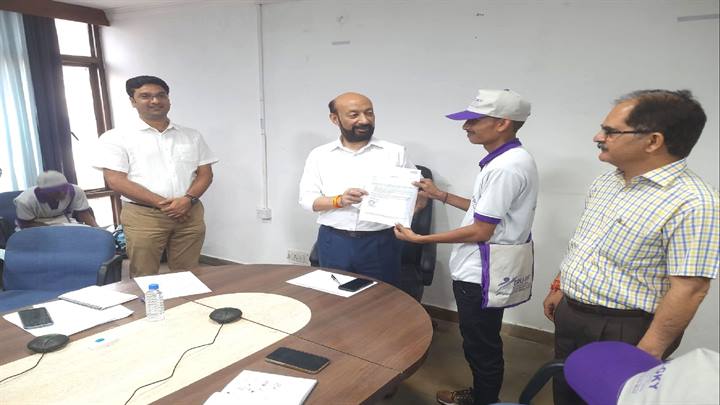 ग्रामीण क्षेत्र के 19 युवाओं को फ्लिपकार्ट में मिली नौकरी